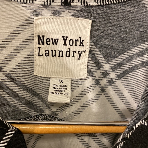 New York Laundry black & white plaid shirt blouse - Picture 2 of 2